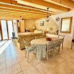 Apartmán Barn At La Vieille Grange, With Pool In The Dordogne 3 Star Saint-Privat-des-Prés