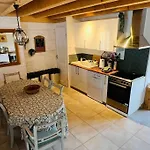 Apartmán Barn At La Vieille Grange, With Pool In The Dordogne 3 Star *
