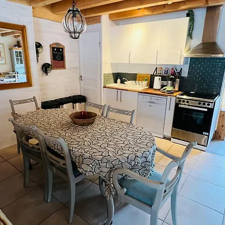 Apartmán Barn At La Vieille Grange, With Pool In The Dordogne 3 Star