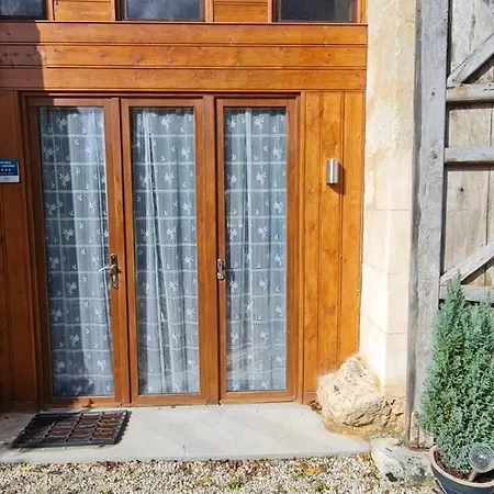 Barn At La Vieille Grange, With Pool In The Dordogne 3 Star Apartment