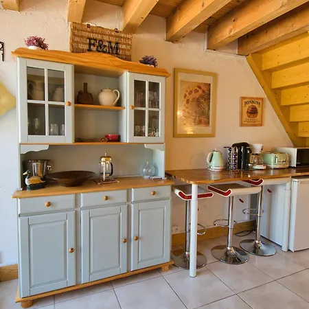 Barn At La Vieille Grange, With Pool In The Dordogne 3 Star Apartment