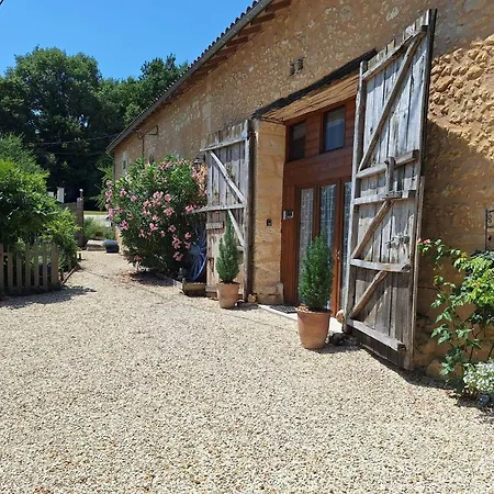 Barn At La Vieille Grange, With Pool In The Dordogne 3 Star Saint-Privat-des-Prés