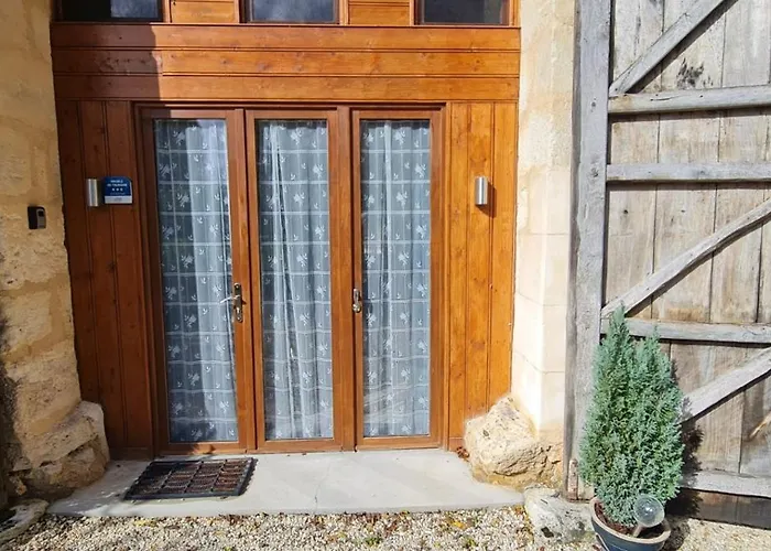 Barn At La Vieille Grange, With Pool In The Dordogne 3 Star Apartment